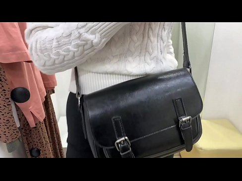 ❤️ Gənc qadın FeralBerry-nin fitinq otağında dildo ilə ictimai masturbasiyası ❤️ Super seks bizdə az.mrvideospornogratis.ru ❤